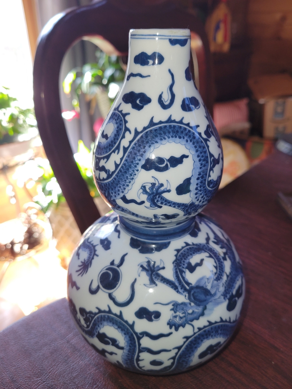 OLD BLUE AND WHITE CHINESE PORCELAIN VASE DOUBLE GOURD